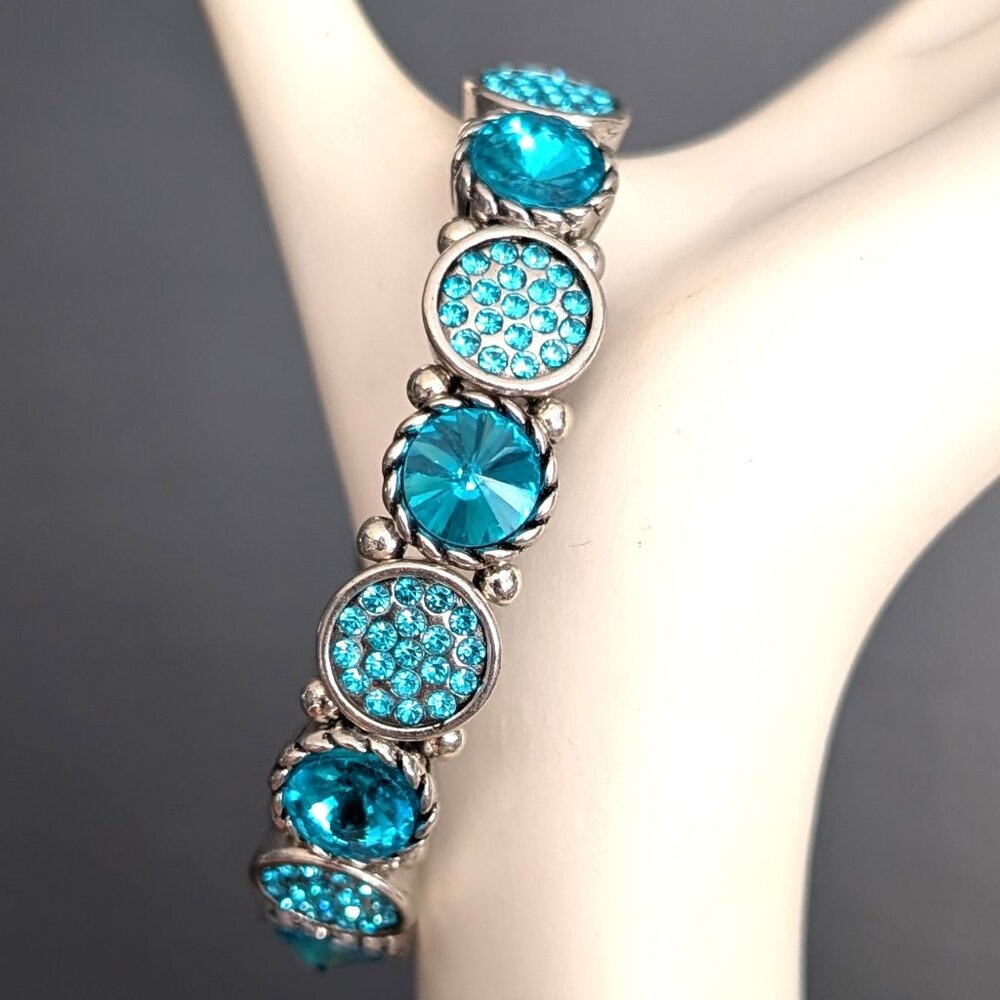 Silver stretch bracelet with bright blue beads